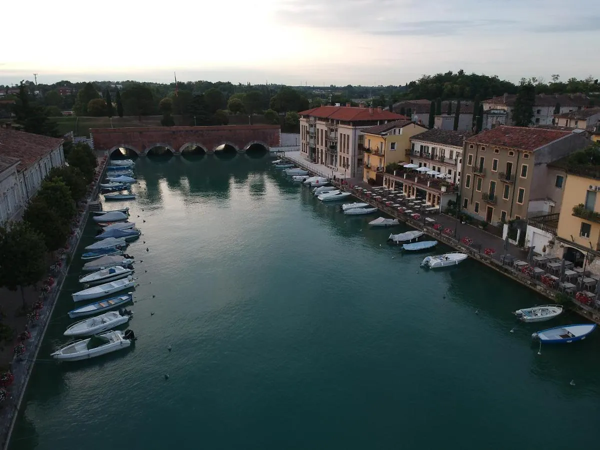 Fiori Sull'Acqua Apartments Peschiera del Garda