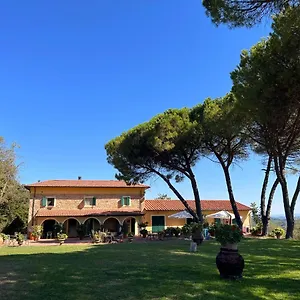  Alloggio per agriturismo Le Querciole Italia
