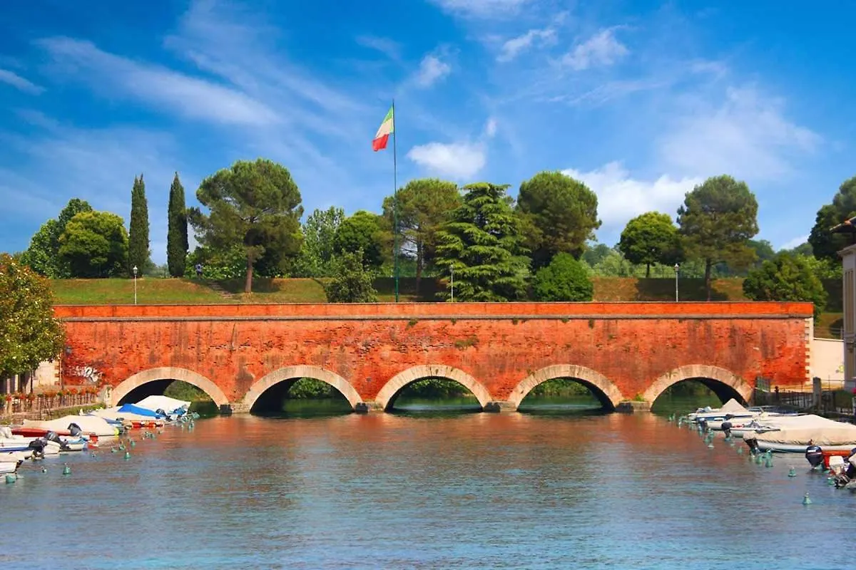 Fiori Sull'Acqua Apartments Peschiera del Garda