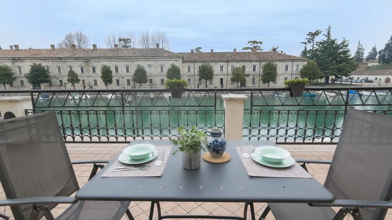 Fiori Sull'Acqua Apartments Peschiera del Garda